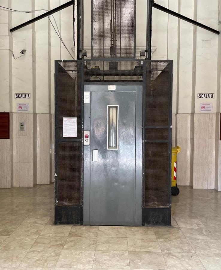 La Finestra Sul Corso Apartman Nápoly Kültér fotó